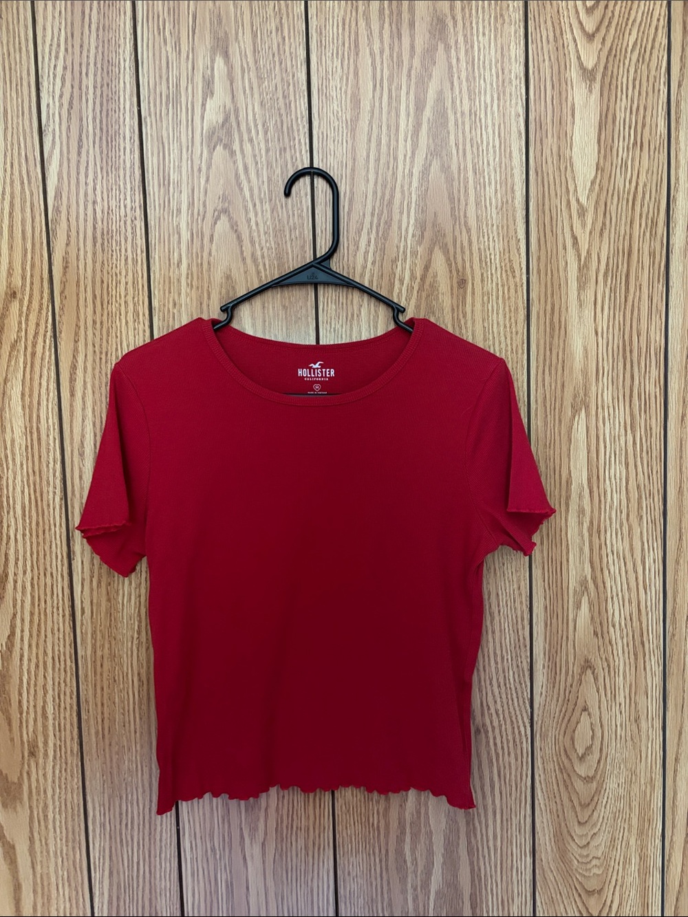 Hollister Crimson Short Sleeve Crewneck Tee